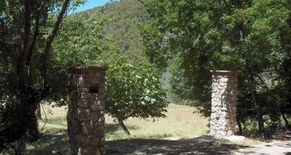 Farmhouse Il Palazzetto with a panoramic view