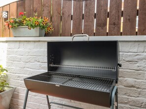 Property grounds - Rhodale Cottage (Driffield)