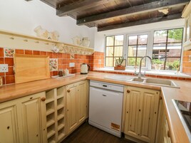 Refrigerador, lavavajillas, tetera/pava eléctrica, tostadora