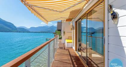Chalet Coquillage – Waterfront Escape on Lake Annecy