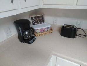 Interior - Vintage 60's Brick House only 18 miles to downtown Nashville! (Mt. Juliet)