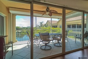 Outdoor dining - A+RATED 3B/2B ISLAND CONDO - BELLA LAGO 144 - WALK TO BEACH (Fort Myers Beach)