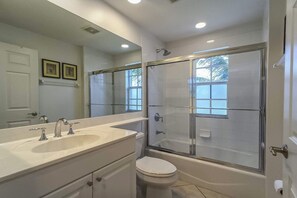 Bathroom - A+RATED 3B/2B ISLAND CONDO - BELLA LAGO 144 - WALK TO BEACH (Fort Myers Beach)