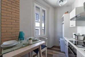 Fridge, microwave, oven, stovetop - [DUOMO - FIRENZE] ★ ★ ★ ★ ★  Duomo view suite (Firenze)