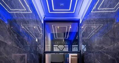 Cavern Quarter Apts - 31 North John St