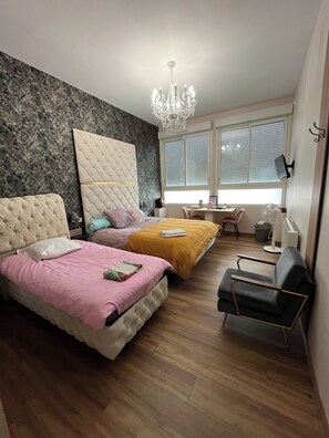 8 Schlafzimmer, WLAN