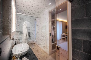 Junior tweepersoonskamer | Badkamer