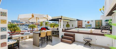 Bain à remous extérieur