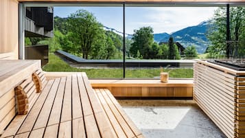 Sauna, steam room, body treatments, facials, 2 treatment rooms