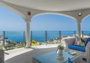 Interior - Villa La Palmera with private pool and fantastic views (Salobreña)