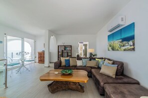 Televisión y reproductor de DVD 