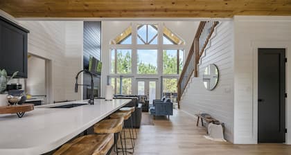 Modern Serene A-Frame Cabin in the Heart of Broken Bow