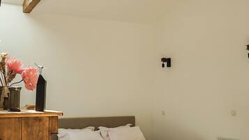 1 chambre, fer et planche Ă repasser, Wi-Fi gratuit, draps fournis