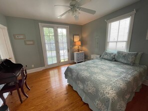 2 slaapkamers, een strijkplank/strijkijzer, wifi, beddengoed