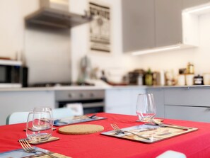 Fridge, microwave, oven, dishwasher