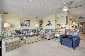 Living area - Harbour Island 204m 2 Bedroom Condo by RedAwning (Ocean City)