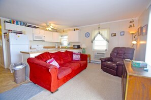 Condo, 3 habitaciones | Sala de estar