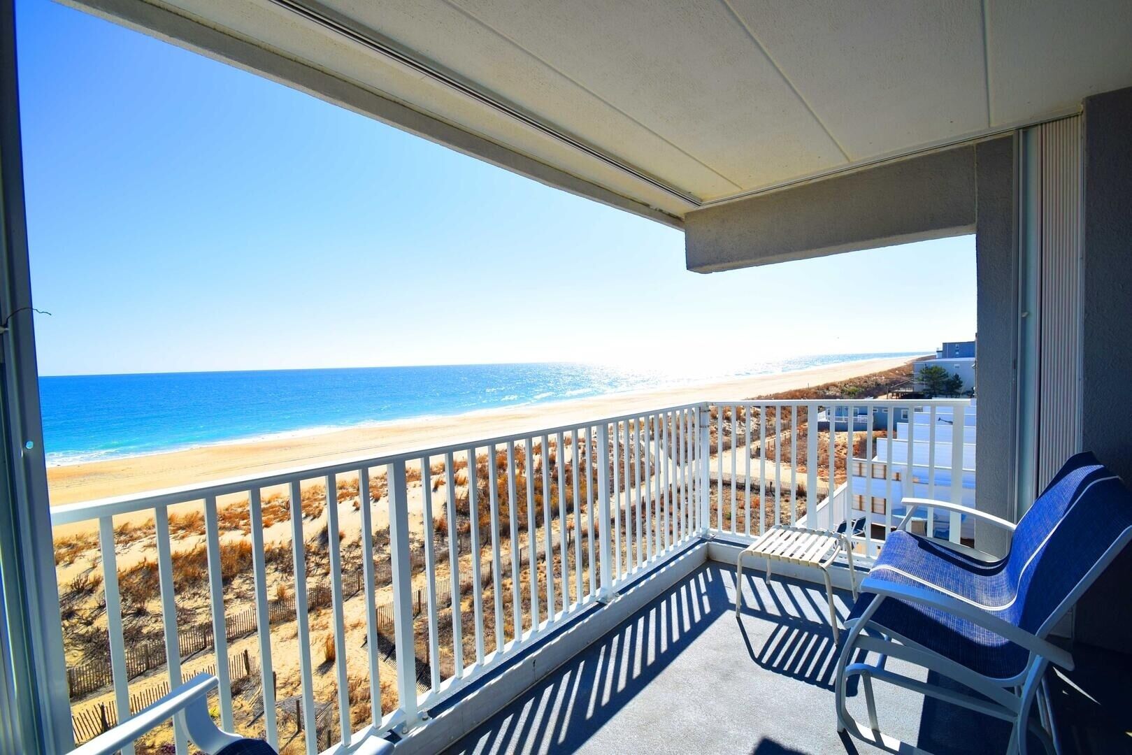 Condo, 3 Bedrooms | Property grounds