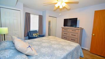 Condo, 1 Bedroom | 1 bedroom, iron/ironing board, free WiFi