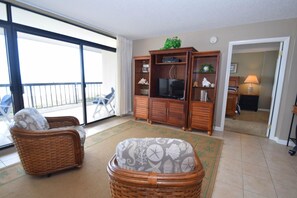 Living room - Irene 506 2 Bedroom Condo by RedAwning (Ocean City)