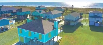 Coastal Chic Cabin 3 Bedroom Home by Redawning