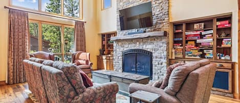 House, Multiple Bedrooms | Living area