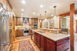 House, Multiple Bedrooms | Private kitchen | Fridge, oven, coffee/tea maker, toaster
