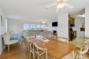 House, 4 Bedrooms | Interior