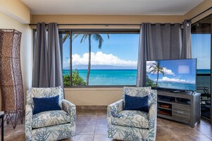 Condo, 2 Bedrooms | Interior