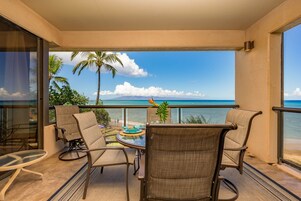 Condo, 2 Bedrooms | Property grounds