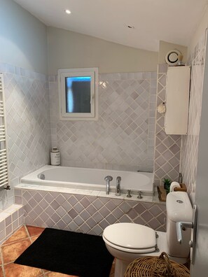 Duschwanne, Haartrockner