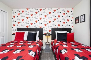 4 chambres, fer et planche à repasser, Wi-Fi, literie fournie