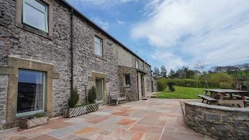 House | Terrace/patio