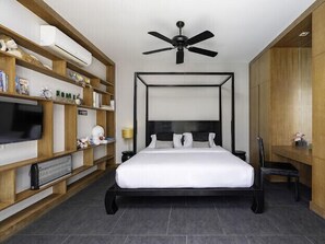 3 chambres, coffres-forts dans les chambres, bureau