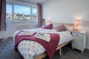 2 habitaciones, wifi gratis y ropa de cama