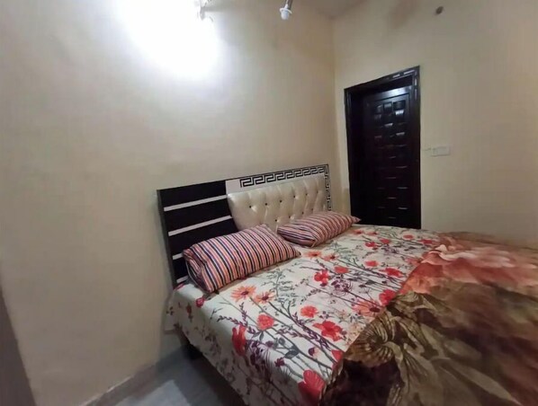 5 habitaciones, escritorio y wifi gratis 