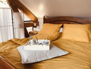 1 chambre, lit parapluie, Wi-Fi gratuit, draps fournis