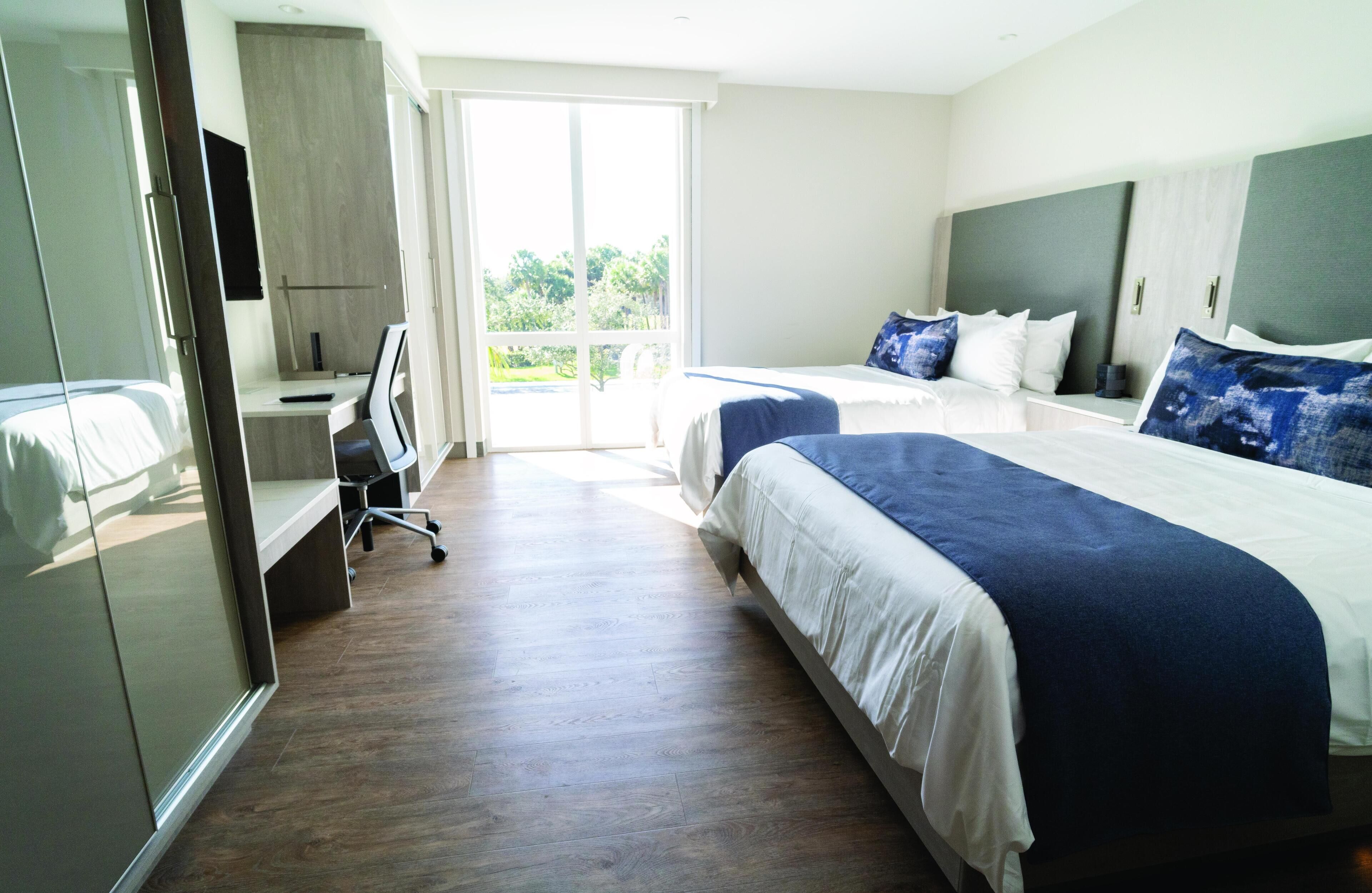 1 bedroom, hypo-allergenic bedding, desk, laptop workspace