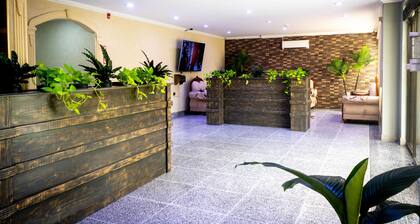 Crown Hotel Piarco