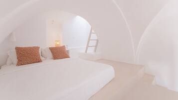 1 bedroom, iron/ironing board, travel cot, free WiFi