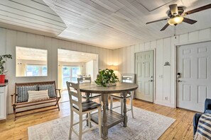 Dining - Dock & Boat Slip! Waterfront Lake Ozark Home (Lake Ozark)