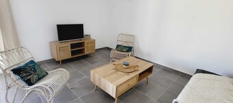 Villa Neuve Avec Piscine Privée à Vallon Pont D'arc