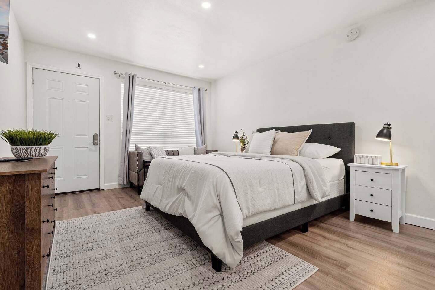 1 bedroom, desk, iron/ironing board, free WiFi