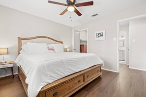 1 habitación, escritorio, tabla de planchar con plancha y wifi gratis 