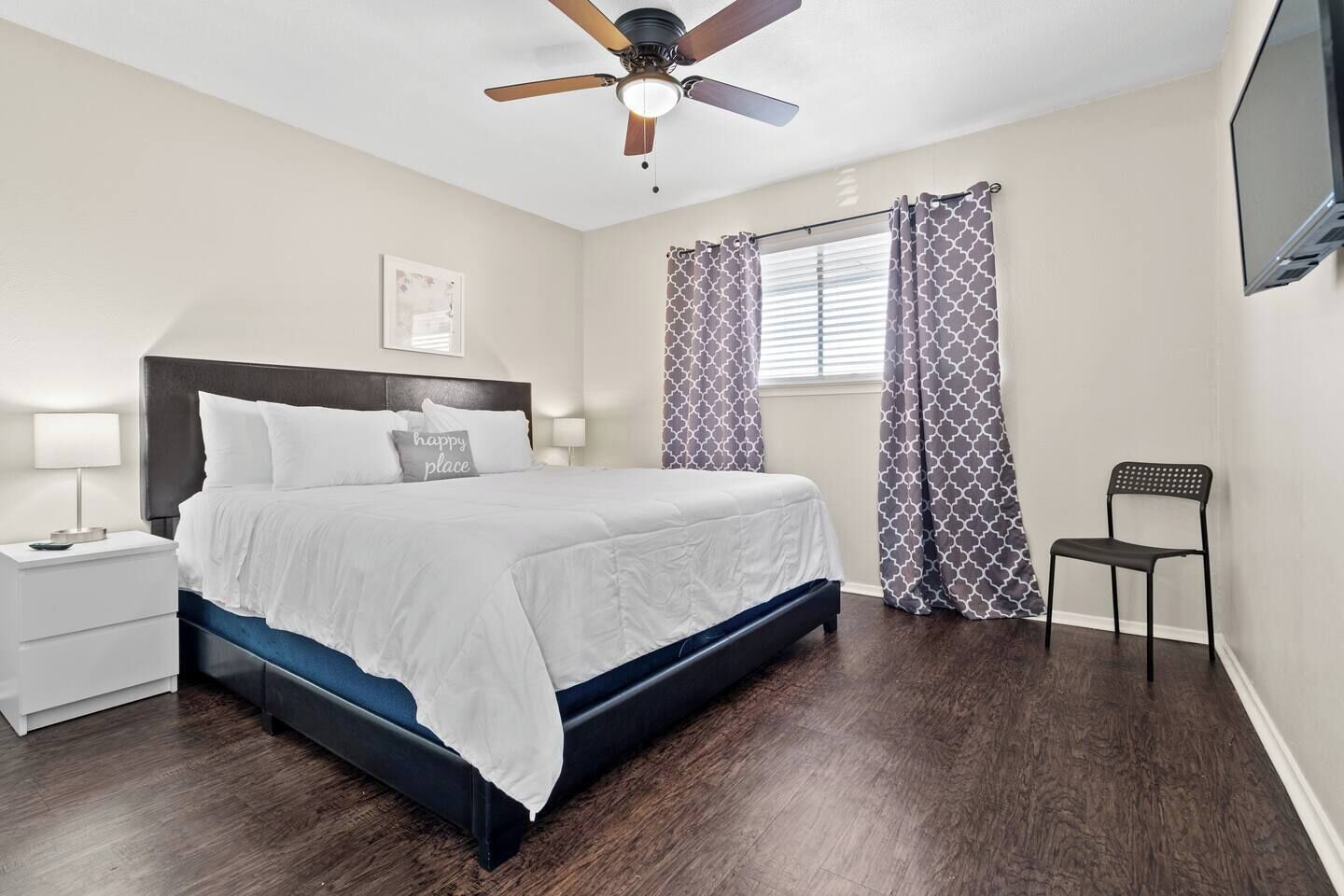 1 室のベッドルーム、アイロン / アイロン台、WiFi、ベッドシーツ