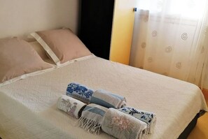 1 bedroom, iron/ironing board, free WiFi, bed sheets
