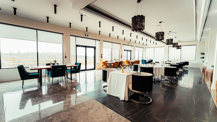 Mount Alverno Luxury Resorts