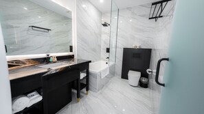 Hair dryer, bathrobes, slippers, towels - Mount Alverno Luxury Resorts (Caledon)