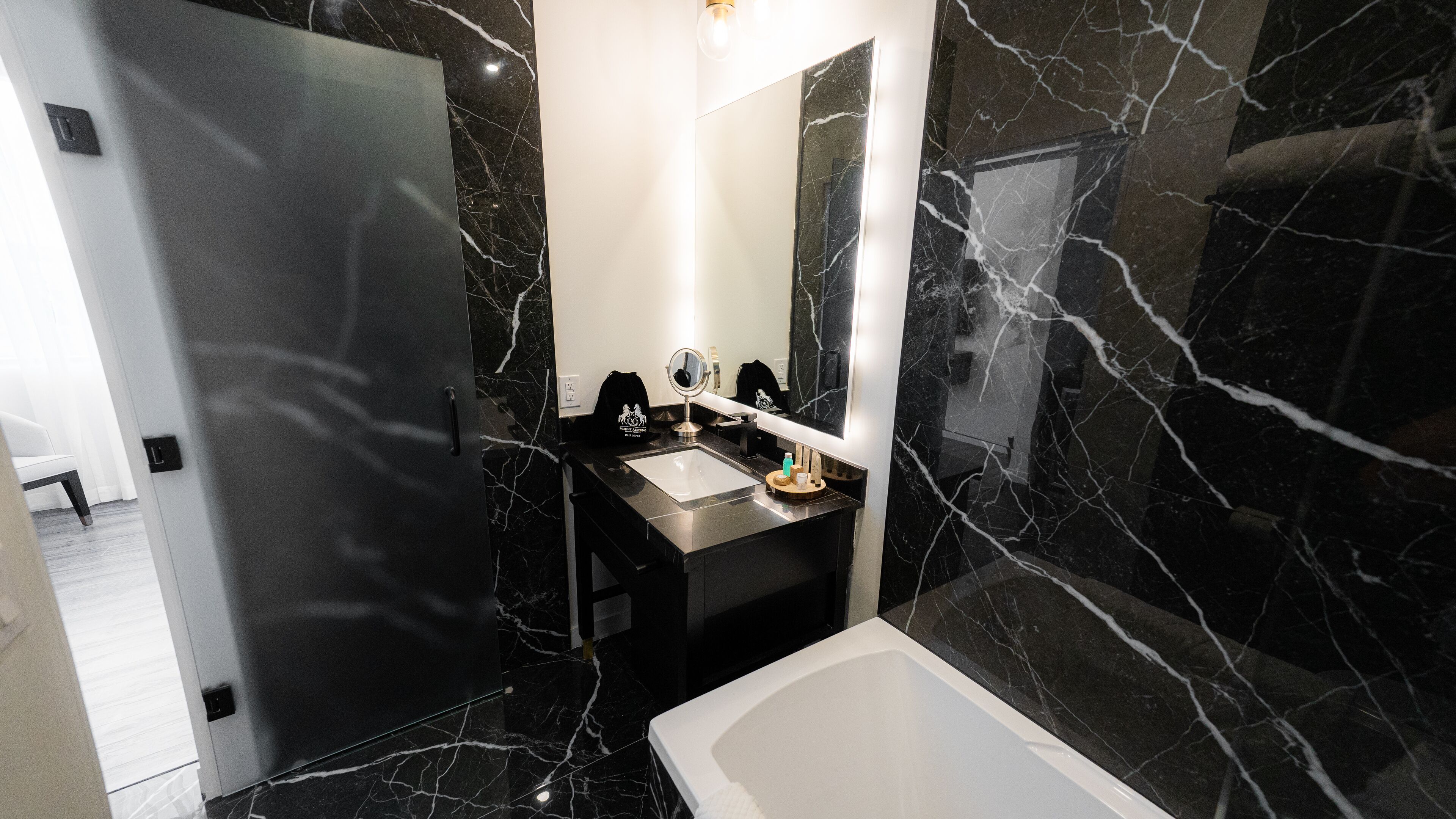 2 bedrooms, premium bedding, pillow-top beds, minibar