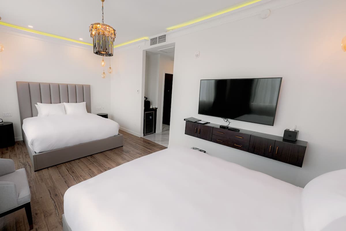 Executive Room, 1 Bedroom | 2 bedrooms, premium bedding, pillowtop beds, minibar